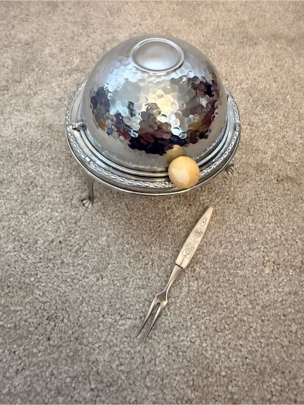 Silver coloured Hammered Dome Butter Warmer with Cream Knob
